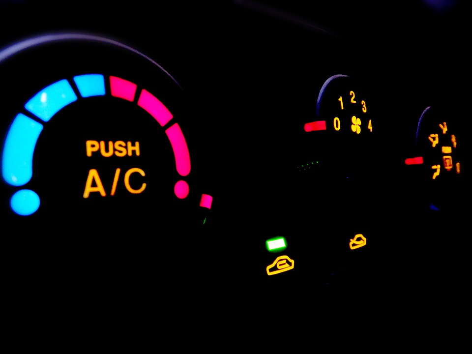klimatizace v autě